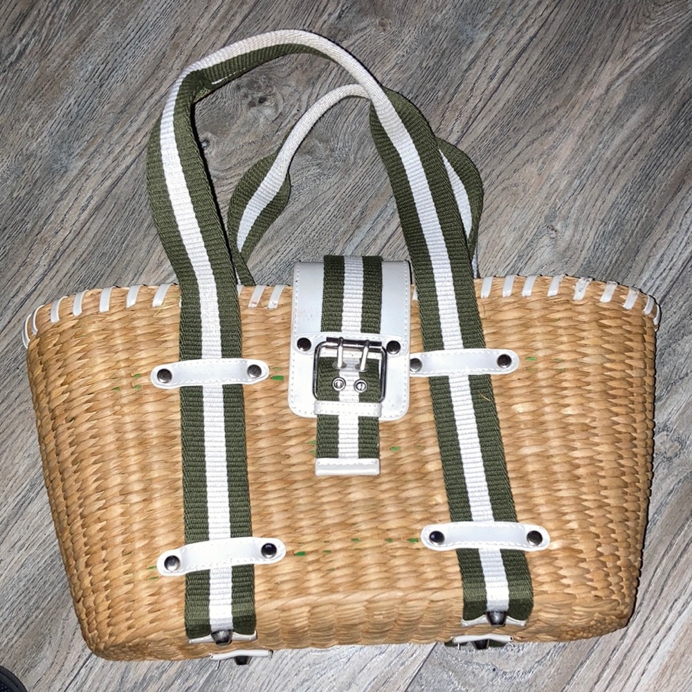 Straw style Donna Dixon purse.